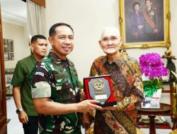 Pengabdian Panjang Jenderal TNI (Purn) Try Sutrisno untuk Bangsa dan Negara