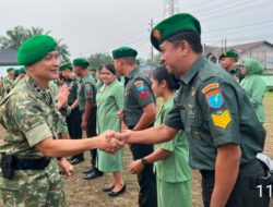 Dandim 1210/Landak Pimpin Korps Raport Kenaikan Pangkat 40 Prajurit
