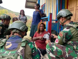 Dari Lembah Kalome Puncak Jaya, Pelayanan Kesehatan TNI : Membawa obat, harapan dan kehangatan