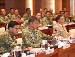 Bahas Geopolitik Global dan Kesiapan Pertahanan, Kasad Ikuti Rapat Kerja dengan Komisi I DPR RI