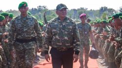 Tinjau Yonif TP 937/Satria Kalijaga, Menhan Tekankan Profesionalisme dan Pengabdian kepada Rakyat