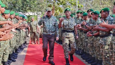 Menhan Tinjau Yonif TP 932/Sunan Bonang untuk Pastikan Kesiapan Satuan