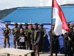 Melalui Pendekatan Humanis, TNI AD Antar Dua Eks Anggota OPM
