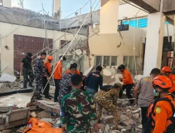 Kodam IX/Udayana Kerahkan Prajurit Evakuasi Warga Pascagempa M 7,7 di NTT